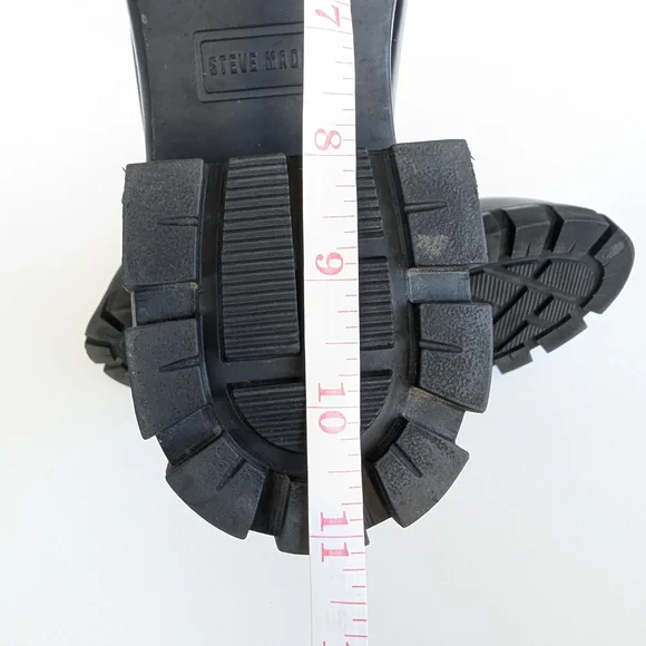 Steve Madden Hamlet Black and Gold Ankle Boots with Glossy Finish and Block Heel - Picture 9 of 11